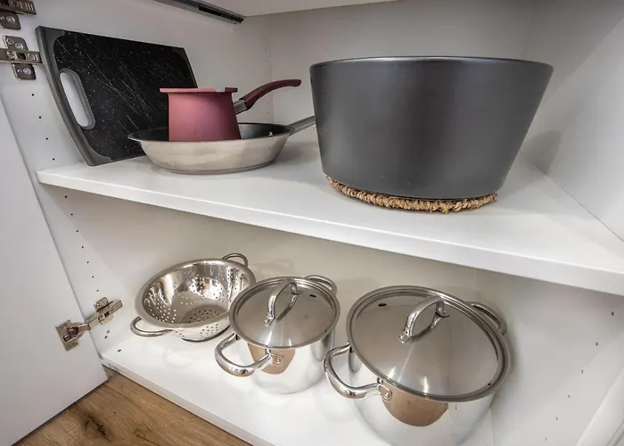 Апартаменти Old Quarter *