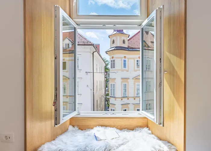 Old Quarter Апартаменти