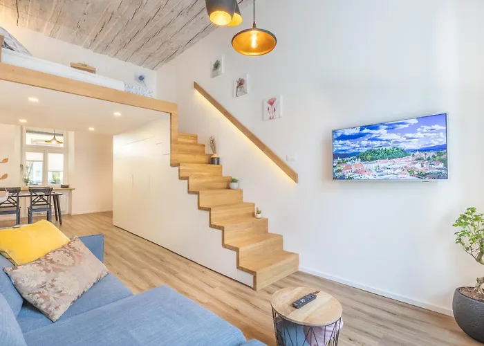 Апартаменти Old Quarter Любляна