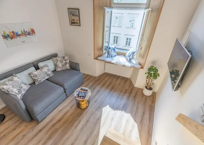 Old Quarter アパート *